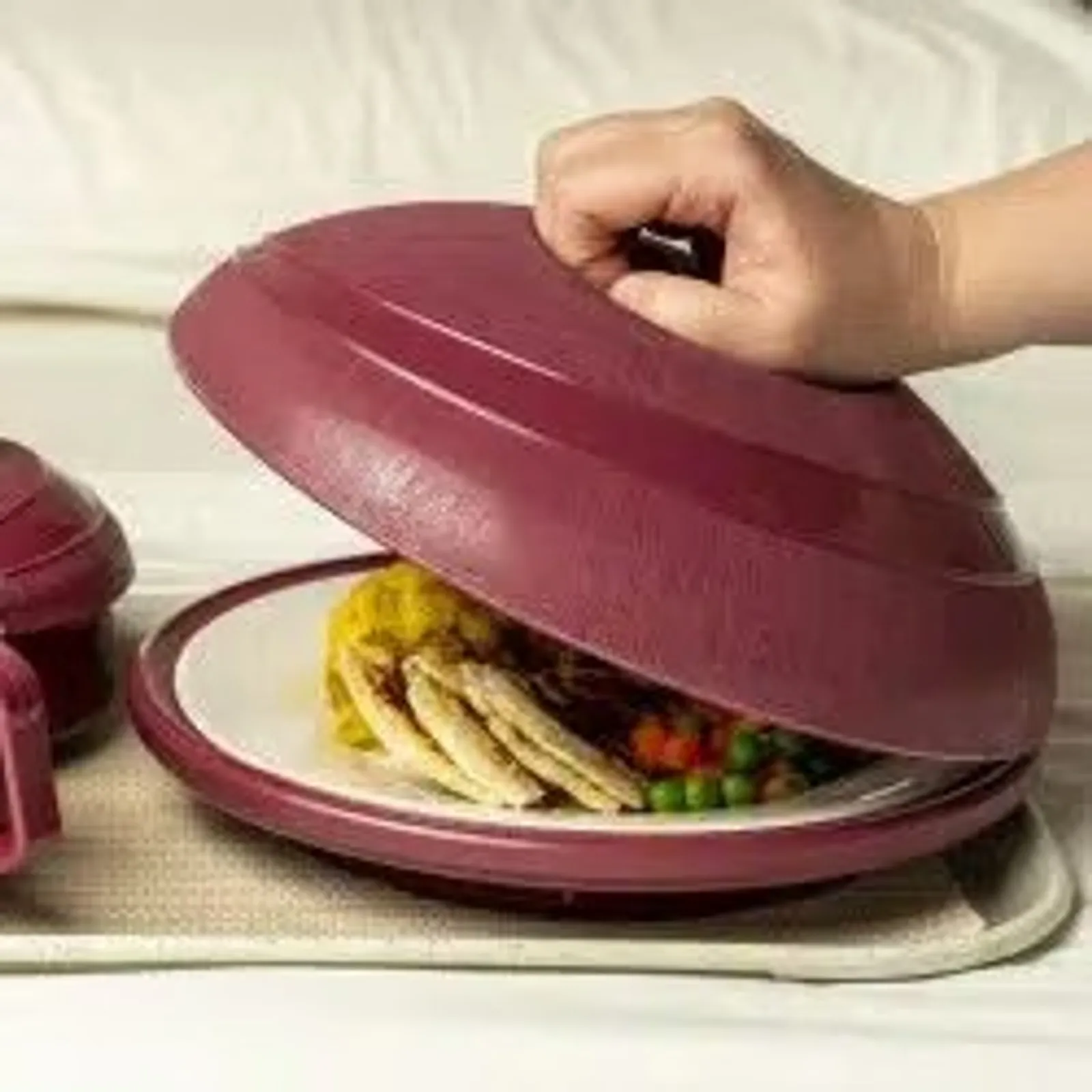 Insulated Plate Cover and Base