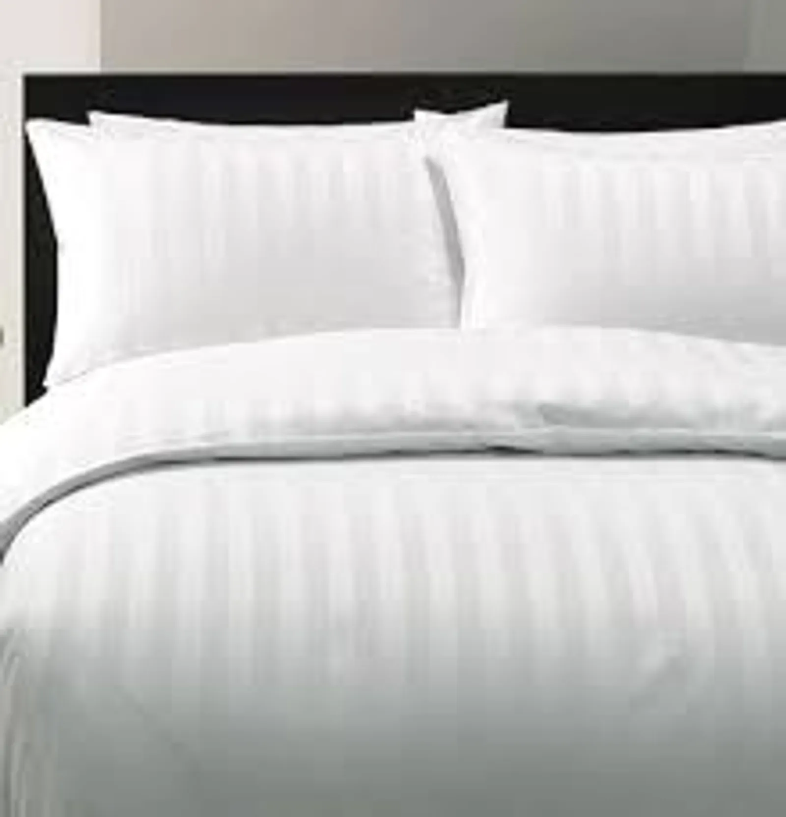 Alliance 68582 - Quilt Cover Satin Stripe 20mm White KB 245x220+5