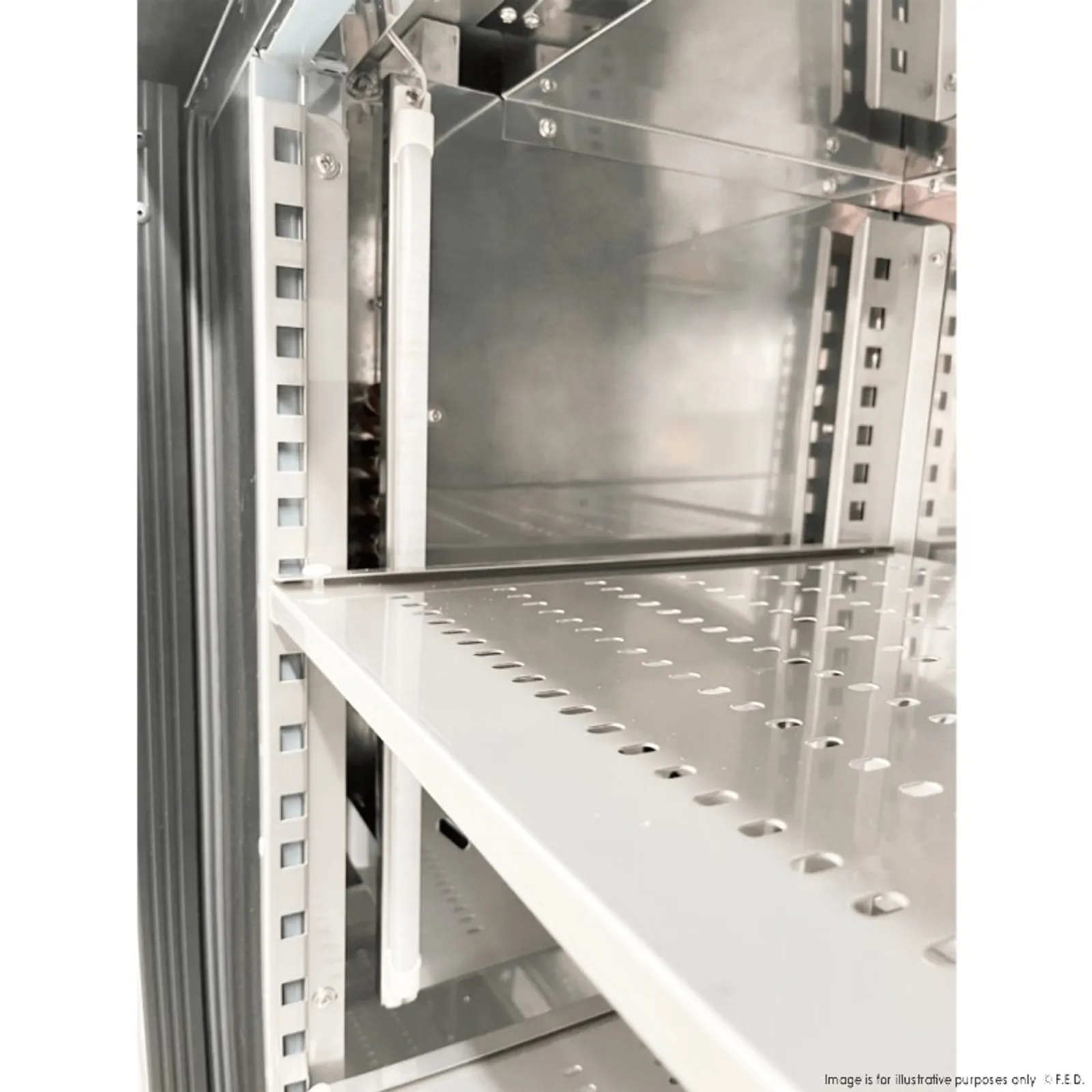 Thermaster BC3100G - 3 Door Drink Cooler