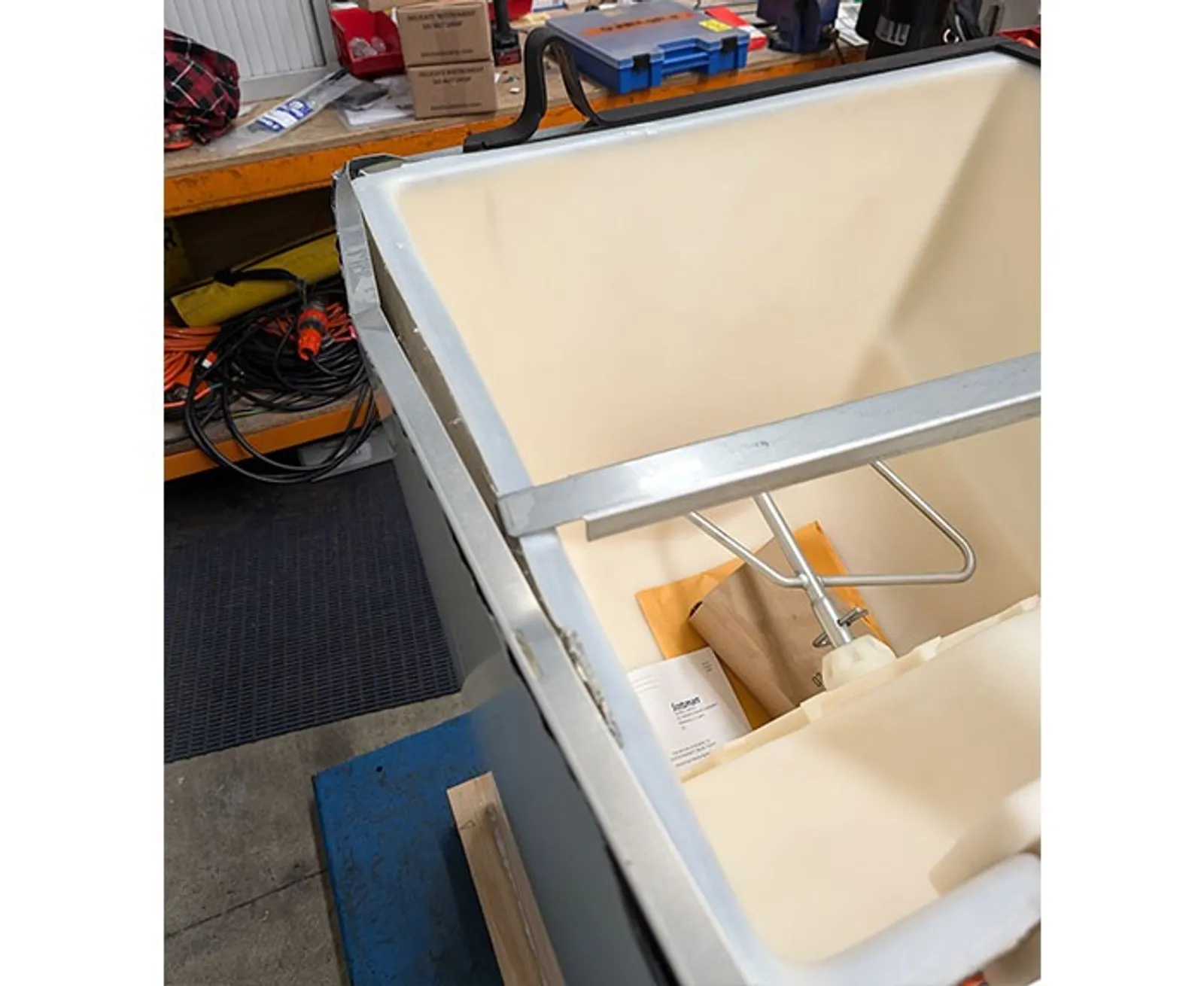 Scotsman HD 30 W- 81kg - Ice Dispenser