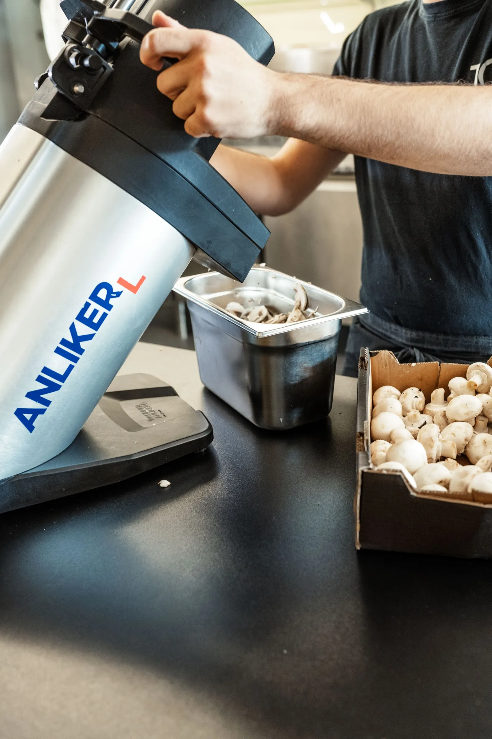 Brunner 231.01902 - Vegetable Cutting Machine - Anliker L