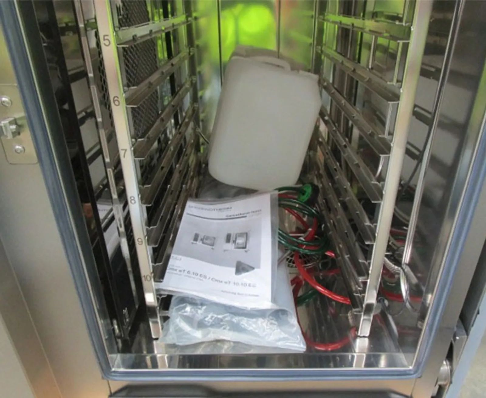 Convotherm CXEBT10.10D - 11 Tray Electric Combi-Steamer Oven - Boiler System - Disappearing Door (2)