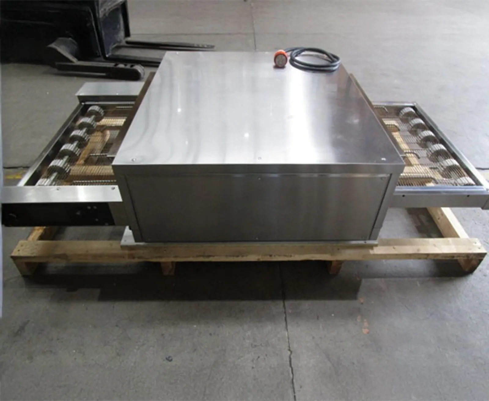 OEM TL108LCD - Single Electric Pizza Tunnel Oven - Clearance