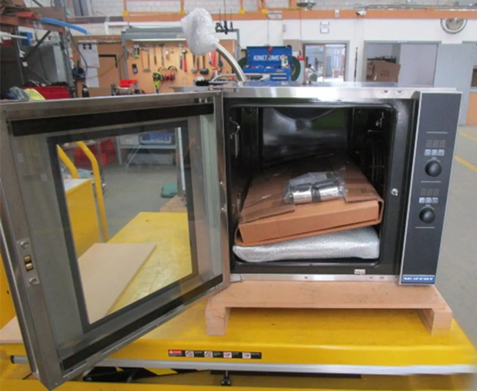 Turbofan E32D4 - Full Size Tray Digital Electric Convection Oven - Clearance