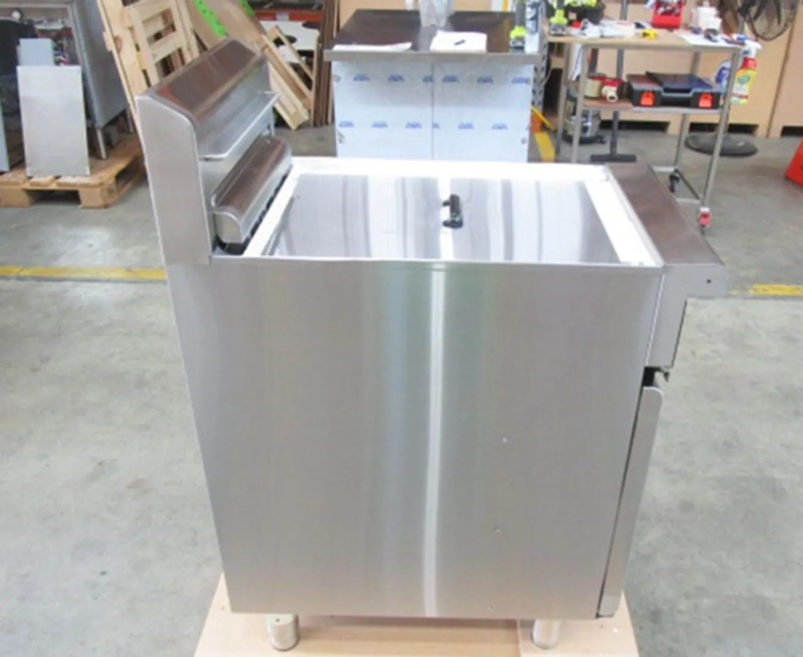Waldorf 800 Series FN8127E - 450mm Electric Fryer - Clearance