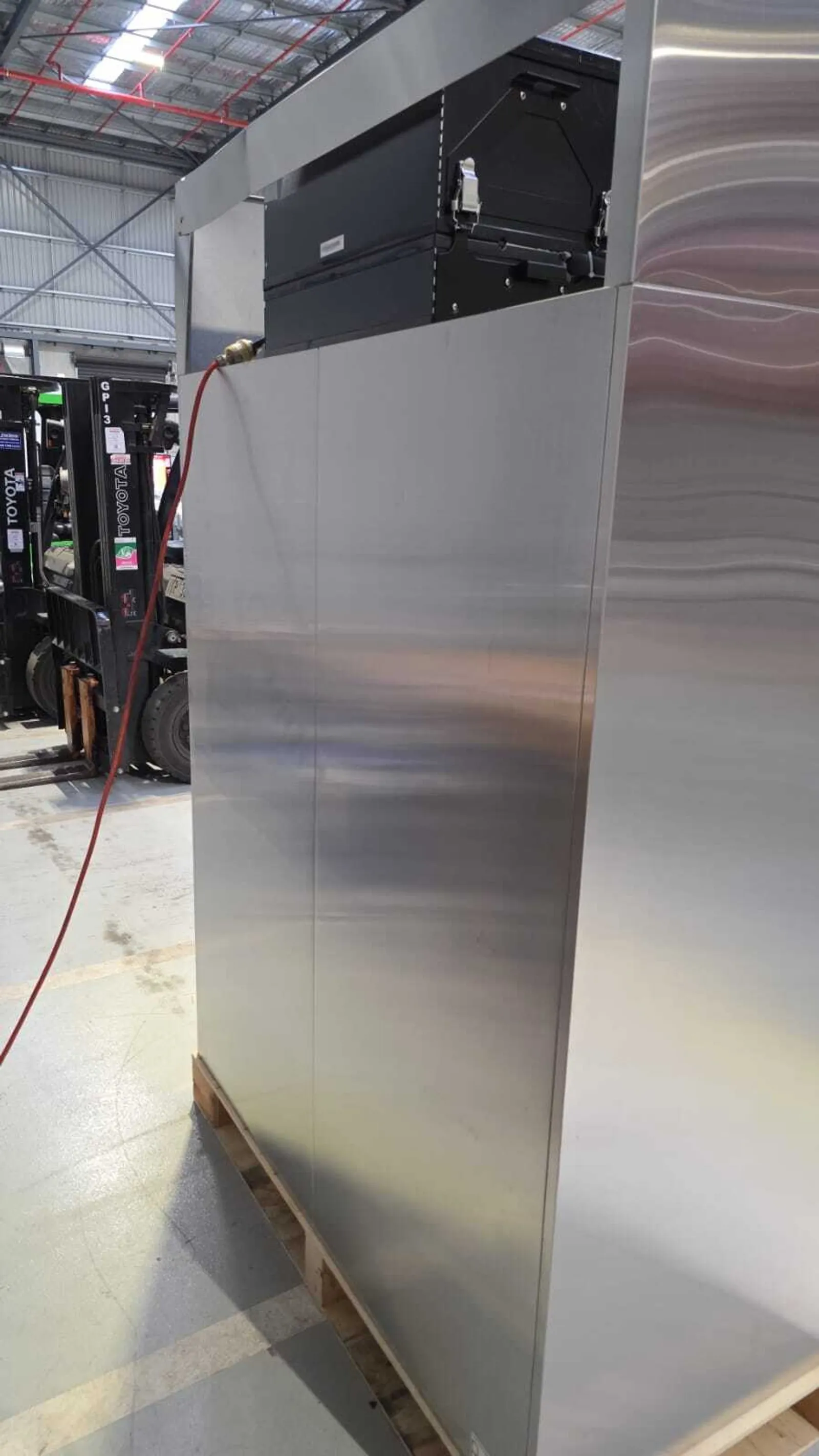 SKOPE ProSpec PG21.UPF.2.SD - 2 Solid Door Upright GN 2/1 Freezer - Clearance