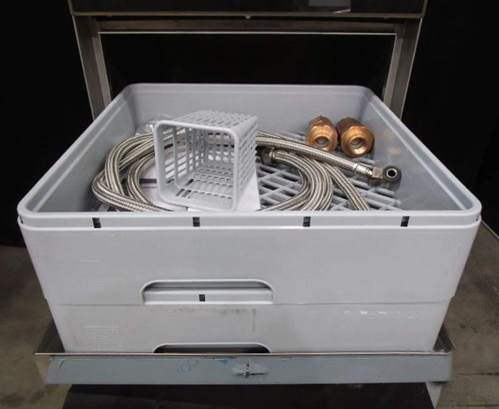 Washtech GM - Professional Undercounter Glasswasher / Dishwasher - 450mm Rack - Clearance