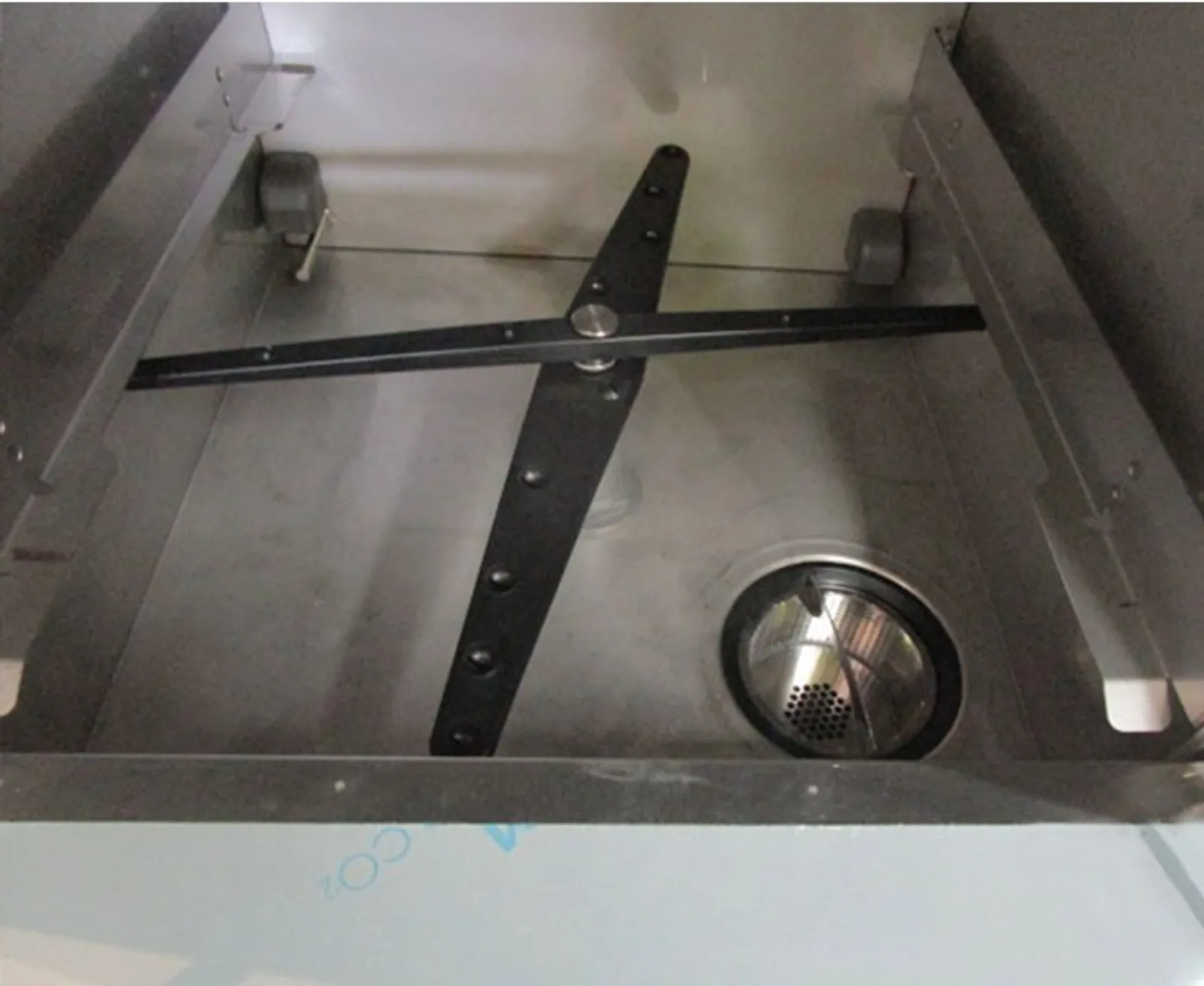 Washtech GM - Professional Undercounter Glasswasher / Dishwasher - 450mm Rack - Clearance (4)