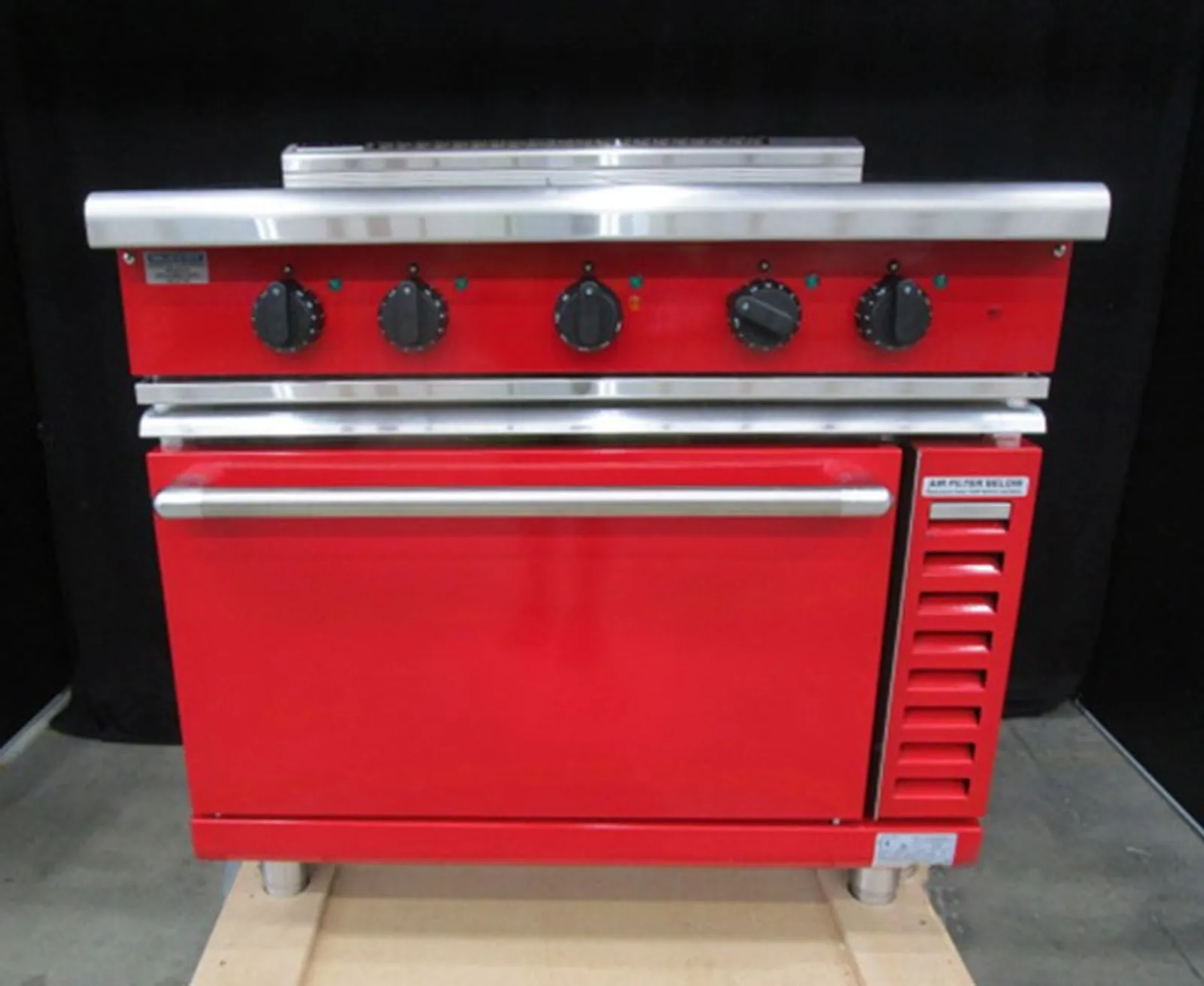 Waldorf Bold INLB8410ECR5F - 900mm Induction Range Convection Oven Low Back Version - Clearance