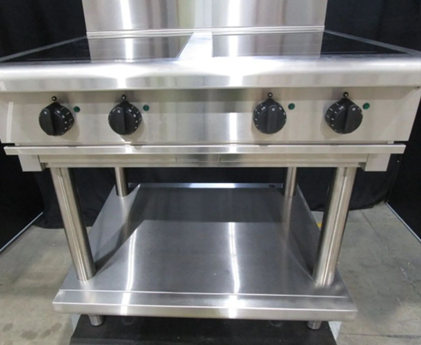 Waldorf 800 IN8400R5F-LS - 900mm Electric Induction Cooktop - Leg Stand - Clearance