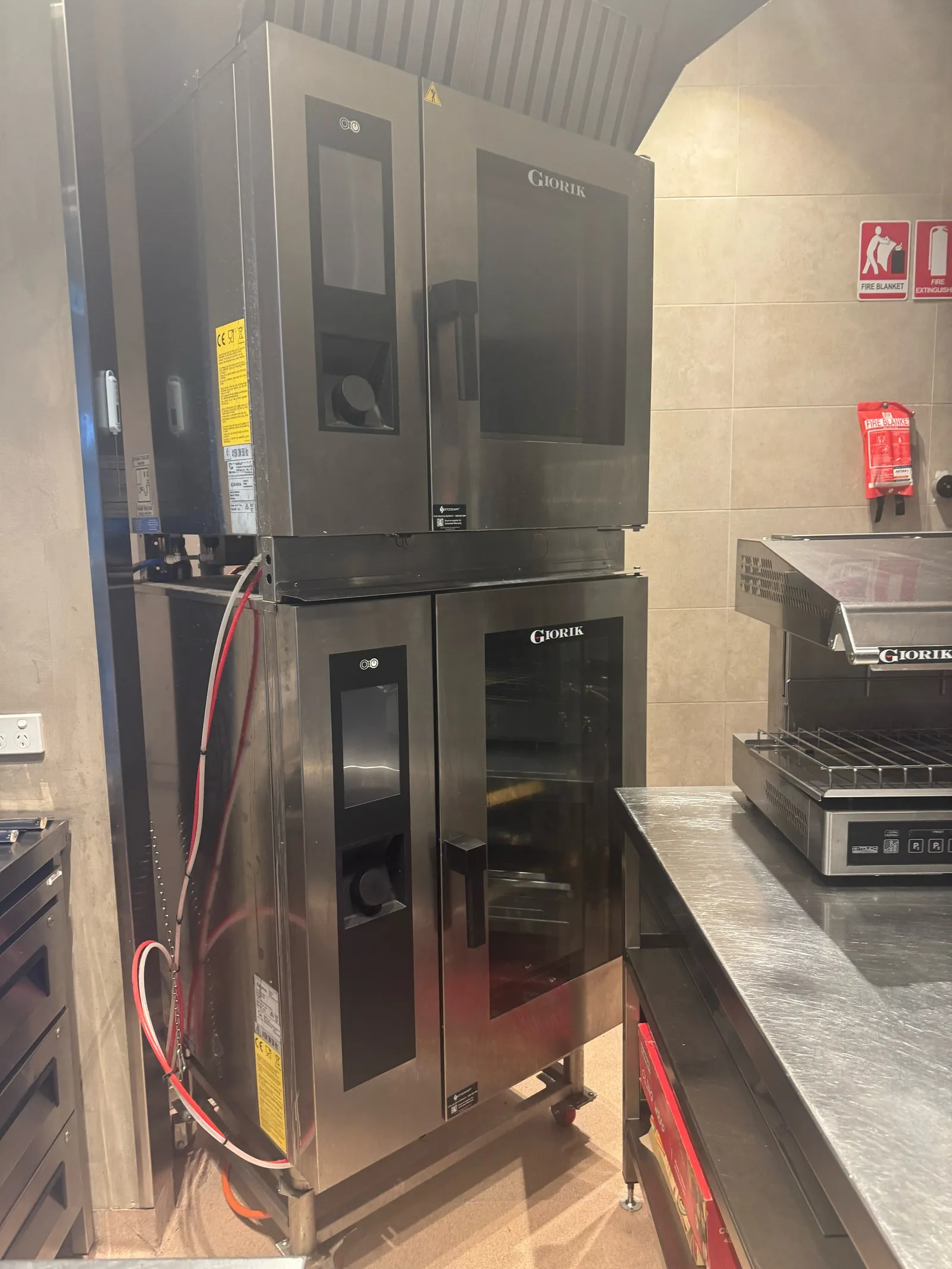 Giorik SEHEST.11.0610  Stacked Combi Oven - 6 on 10 x 1/1 GN with Hood & Stand - Used